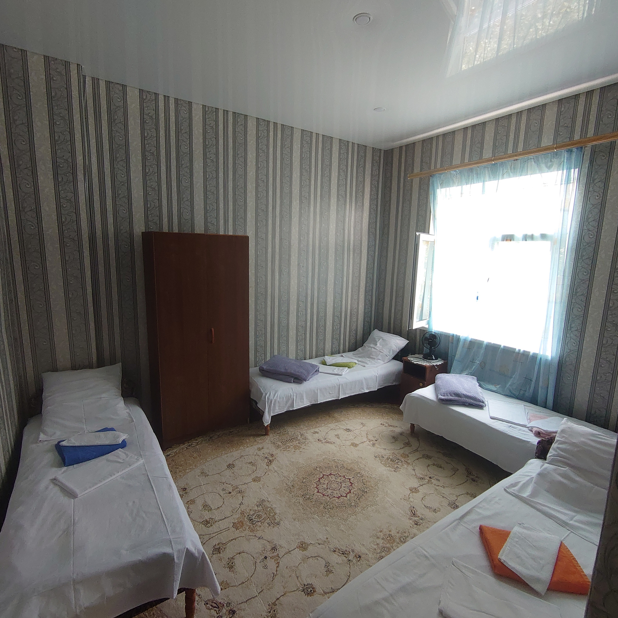 . Гостевой дом у Резеды. Гагра