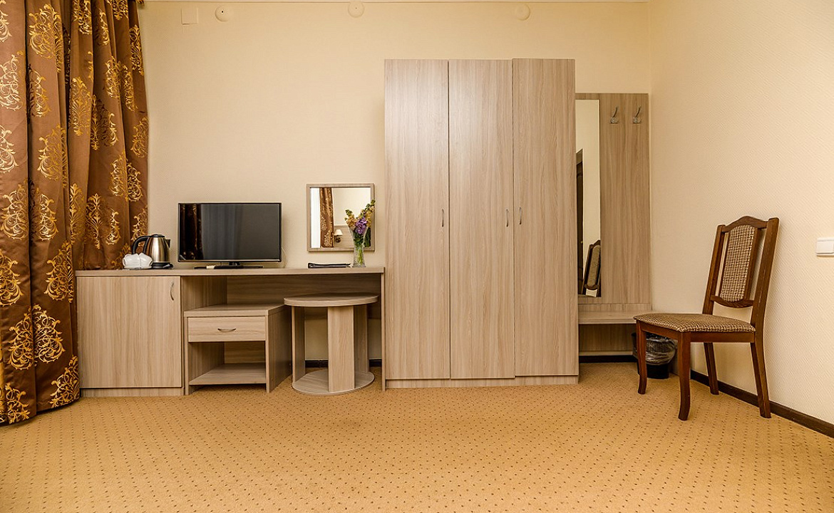 Стандарт однокомнатный. Пансионат «Кавказ»★★★. Геленджик