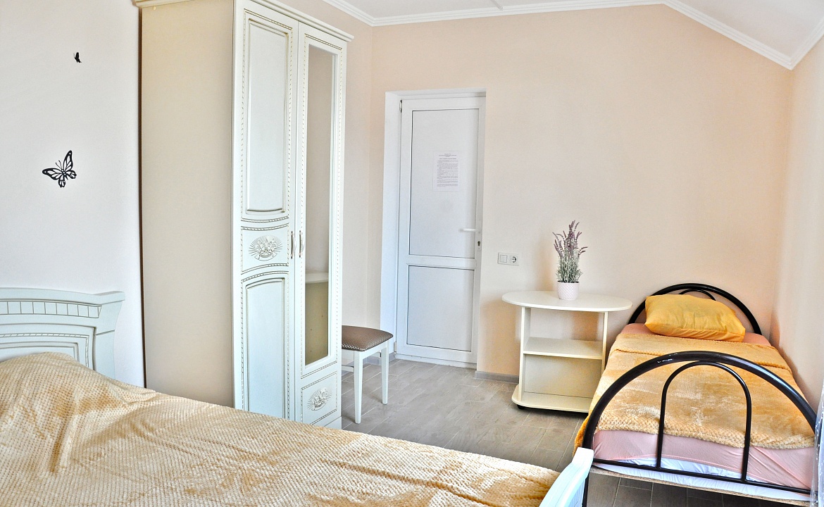 3х местный стандартный номер. Гостевой дом Надежда - Витязево. Витязево 3х местный стандартный номер. Гостевой дом Надежда - Витязево. Витязево