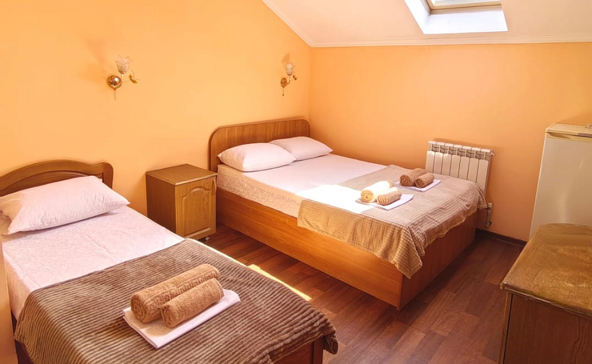 Пятиместный номер «Стандарт». Гостевой дом "Цитрус". Лазаревское
