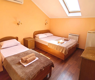 Пятиместный номер «Стандарт». Гостевой дом "Цитрус". 