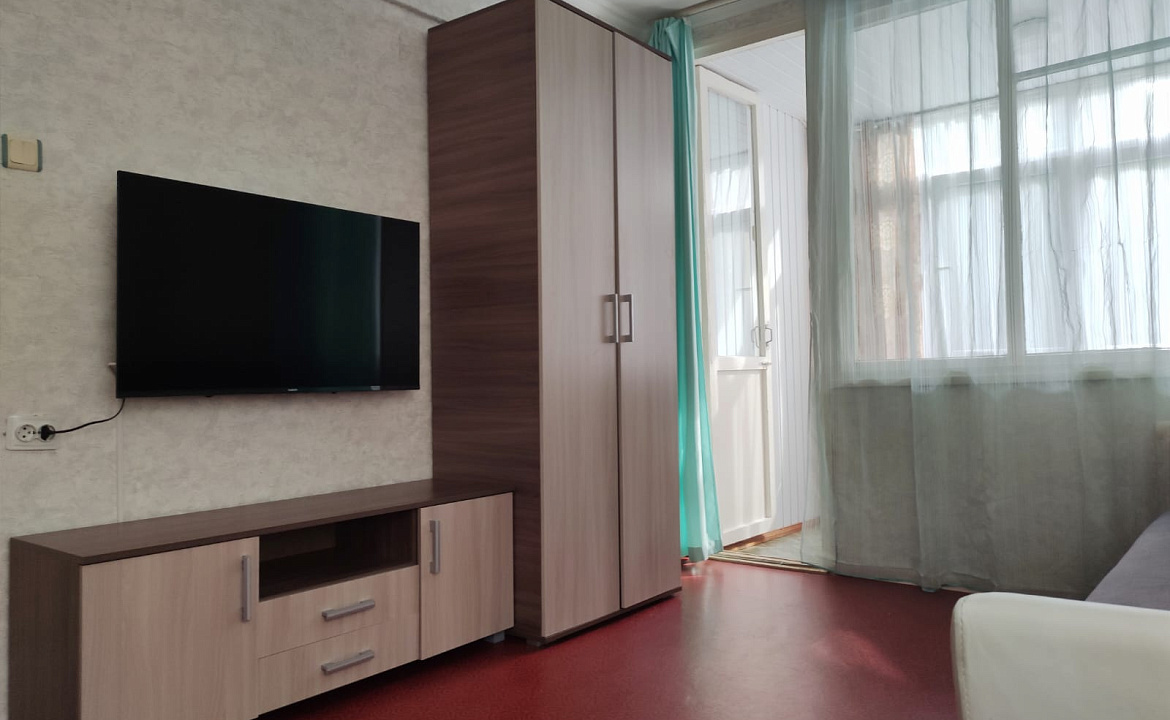 1-но комн квартира в центре п Лазаревское. 1-но комн кв у жд. Лазаревское