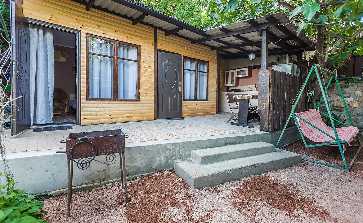 Семейное бунгало. Гостевой дом Пролетарская 12. Гурзуф