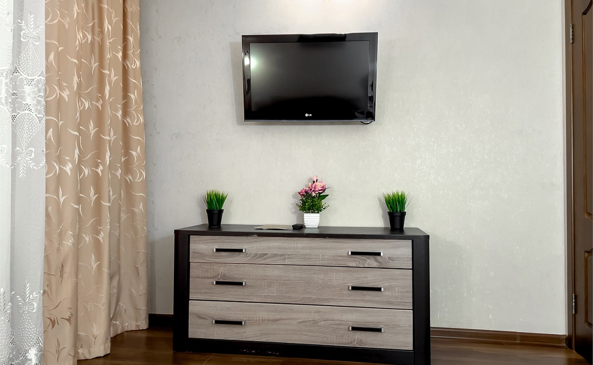 Двухкомнатный семейный номер с балконом. Отель "VIVA Лариса". Адлер