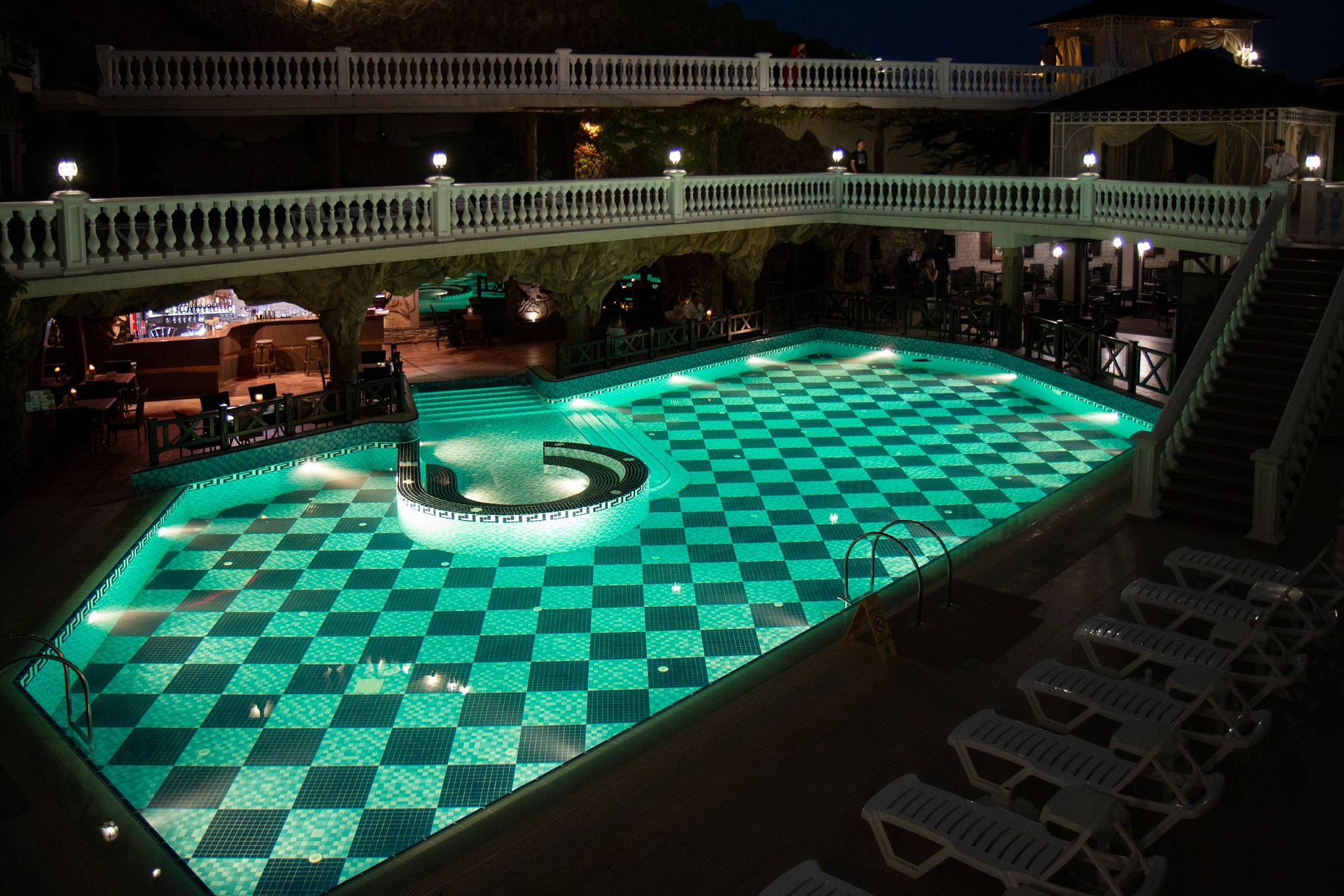 . Отель «Камелот». Малореченское