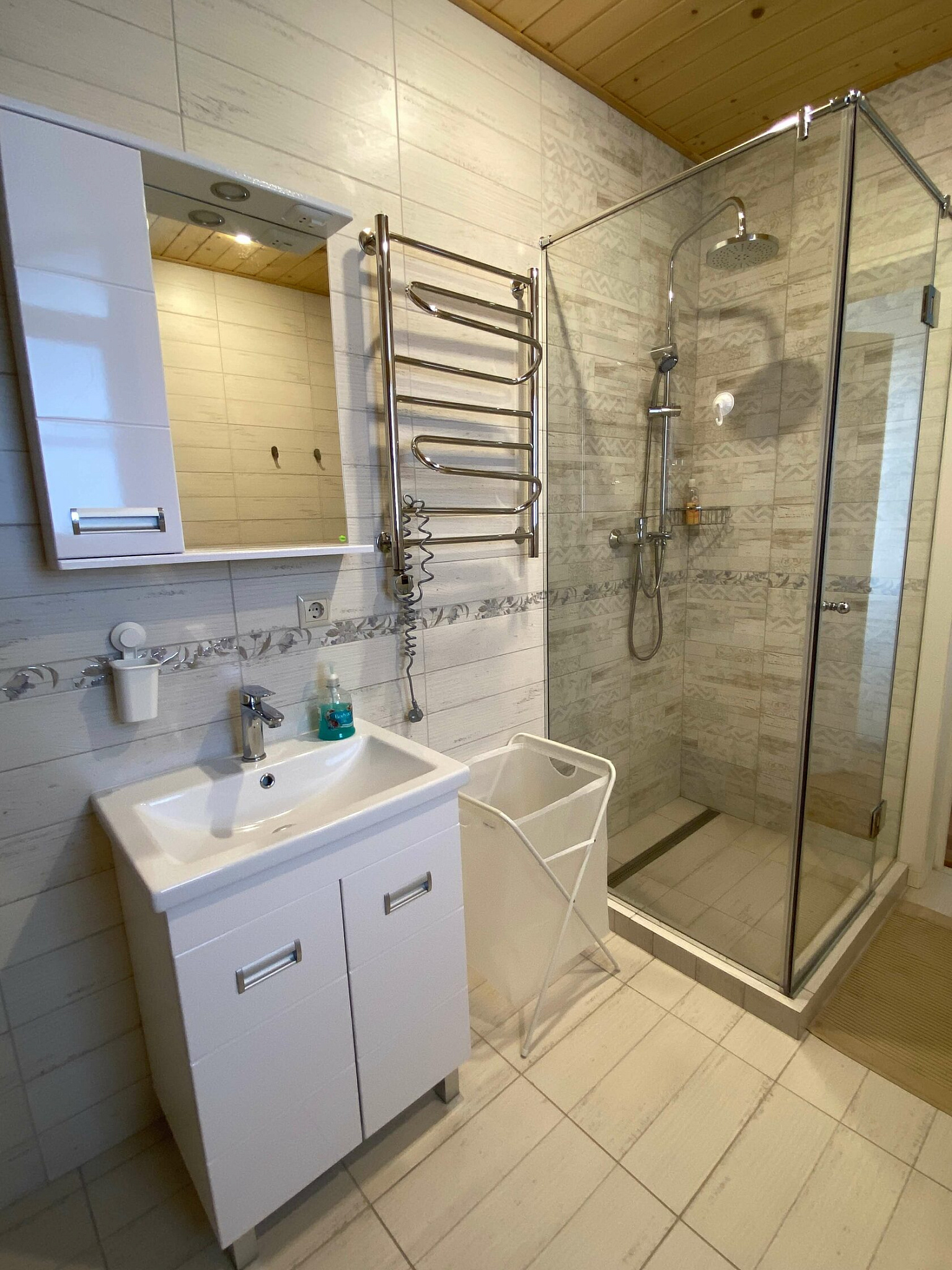 . Жилье посуточно "СЧАСТЬЕ В ГОРАХ". Красная Поляна