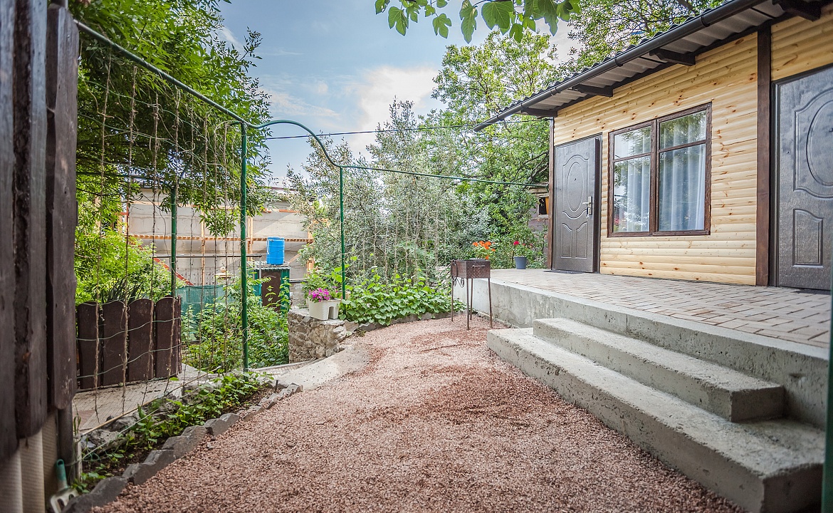 Семейное бунгало. Гостевой дом Пролетарская 12. Гурзуф