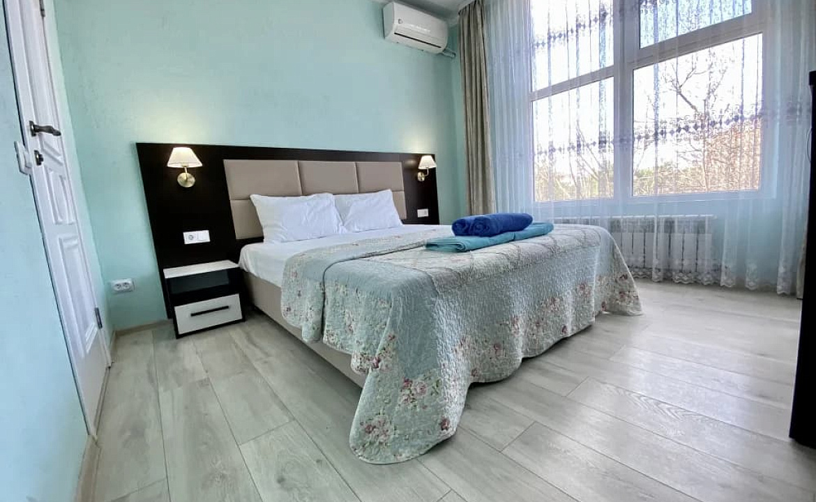 Двухместные номера комфорт (кровати вместе или раздельно). "Брио" частный сектор. Геленджик