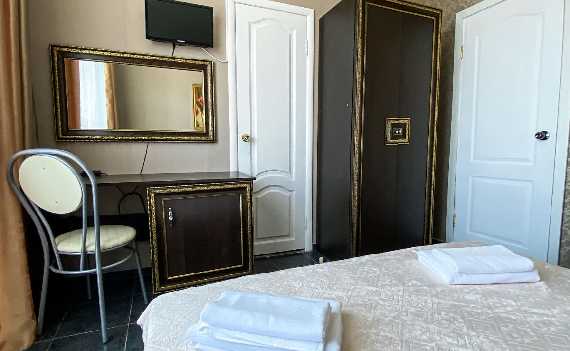 Комфорт 2х местный с балконом. Гостевой дом Волна. Нижнее Джемете