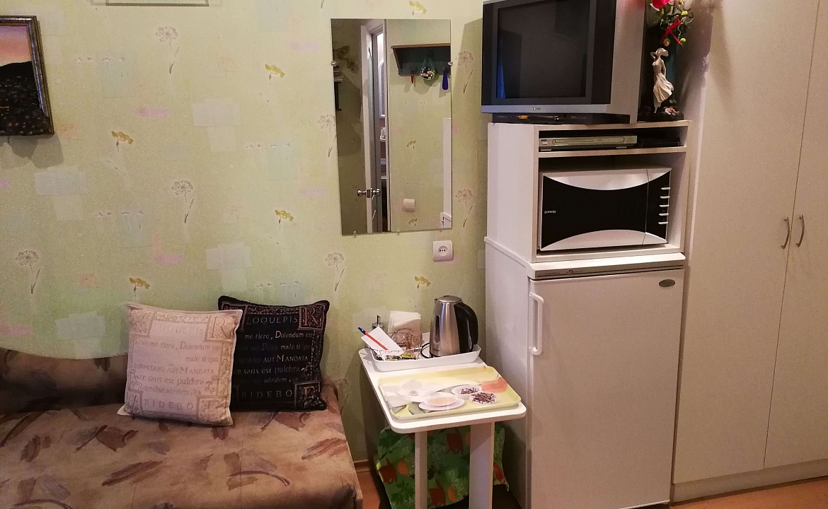 Зеленый. Гостевой дом ОАЗИС. Ялта