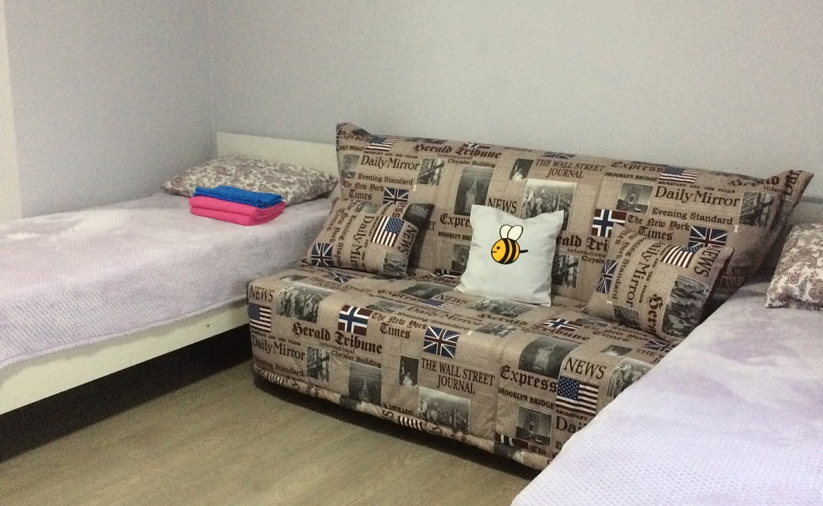 Четырёхместный номер. Гостевой дом «Пчела». Ейск