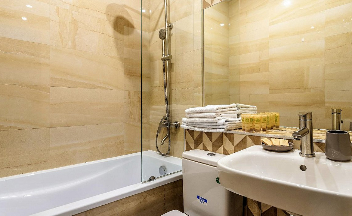 Номер Апартаменты с балконом и видом на море. Отель «БРЮТ». Геленджик