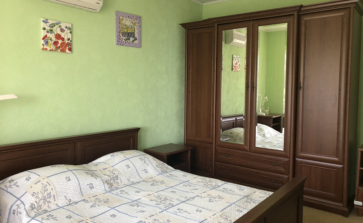 Апартаменты трехкомнатные. Гостевой дом АнНи. Гаспра