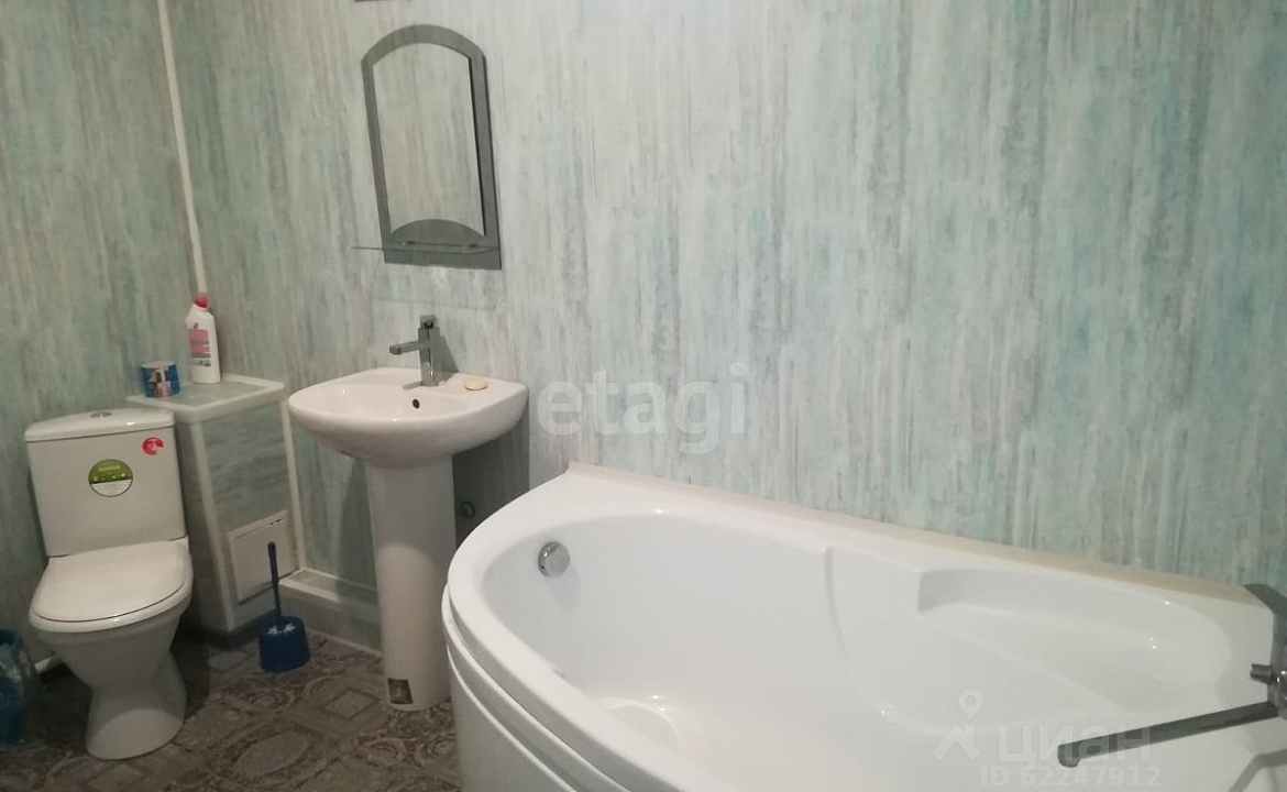 Дом. Коттедж на Красной. Ейск