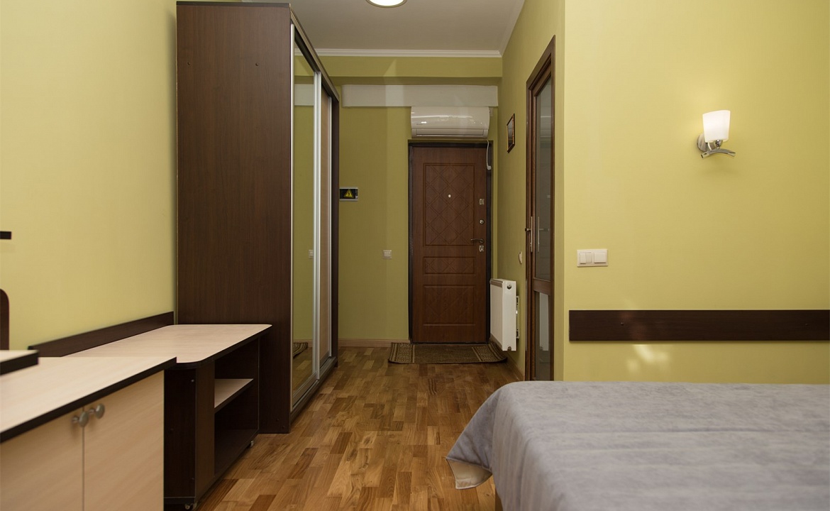 Семейный стандарт с террасой и видом на море. Гостевой комплекс "Чижик Пыжик". Никита