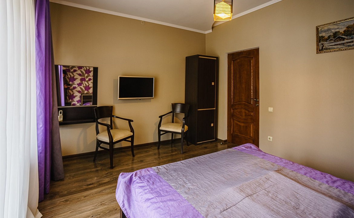 Апартаменты двухкомнатные с террасой 6. Гостевой дом Лиана. Ливадия