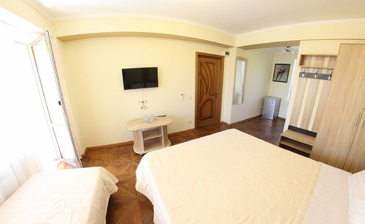 Трехместный стандарт полулюкс. Гостевой дом Sineva Del Sol. Судак