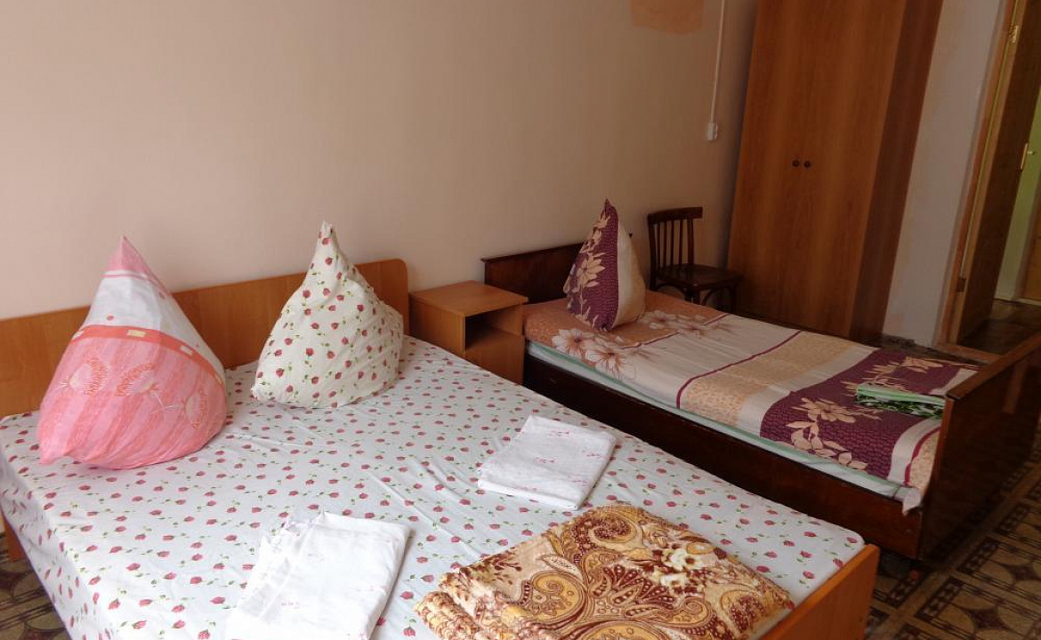 Номер 2-Х,3-х,4-х местные. Частный сектор Приморская 2 в Пицунде. Пицунда