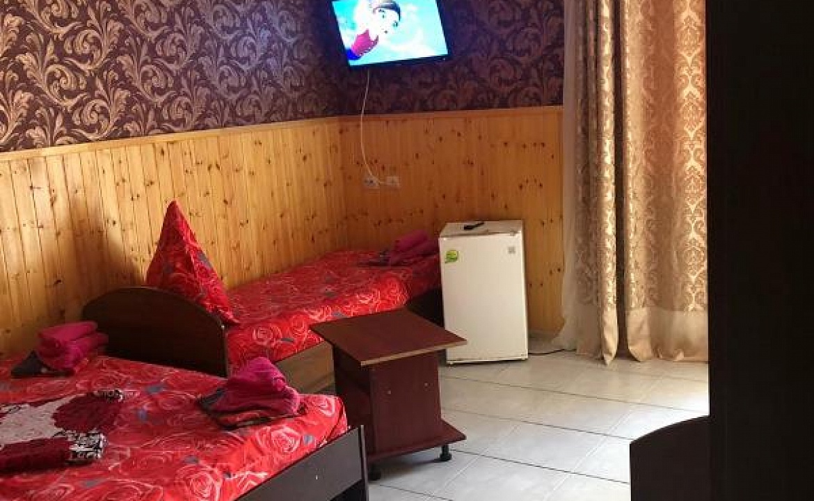 2-х местный номер. Гостевой дом "Золотая корона". Цандрипш