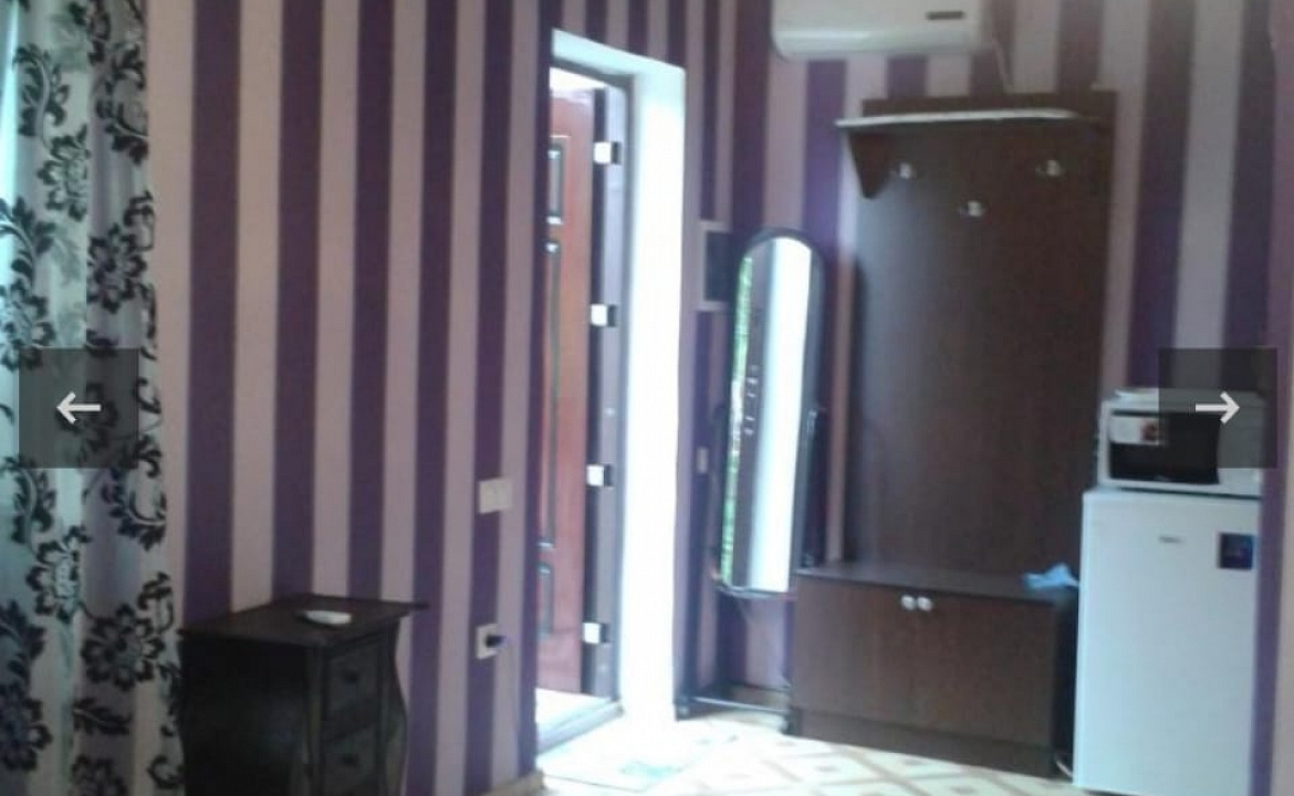 На втором этаже с балконом. Частный сектор Чачба 69. Сухум