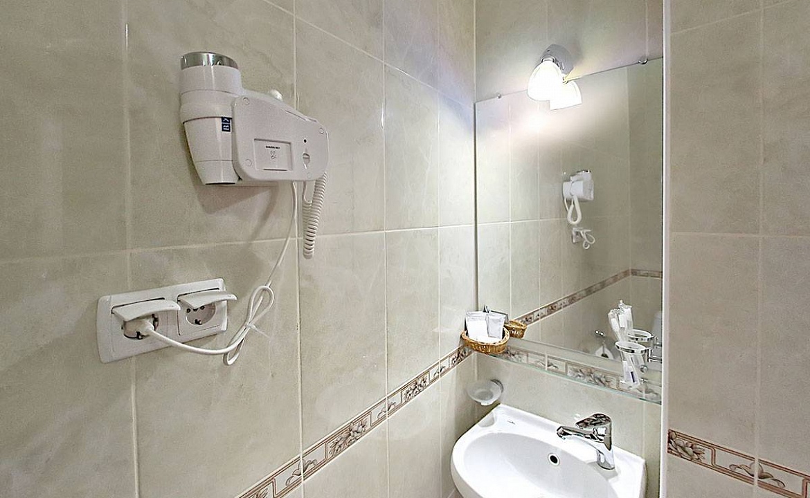 Комфорт плюс, 3 корпус. Гостиничный комплекс «Весёлый Хотэй». Гурзуф