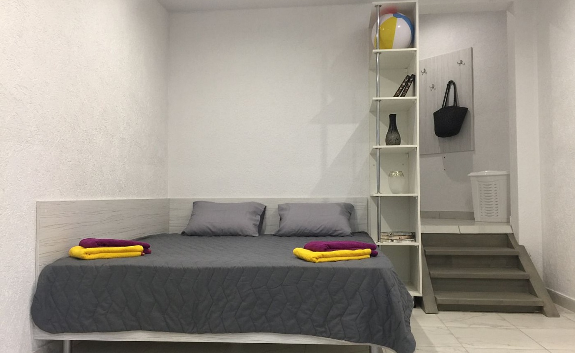 Семейный номер с боковым видом на море. Гостевой дом Маяк. Кабардинка