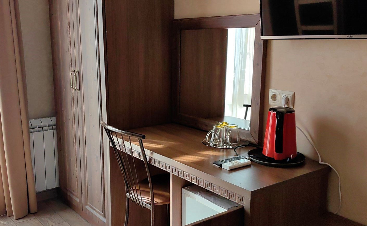 Комфорт трехместный. Гостевой дом «ГРИФ». Адлер