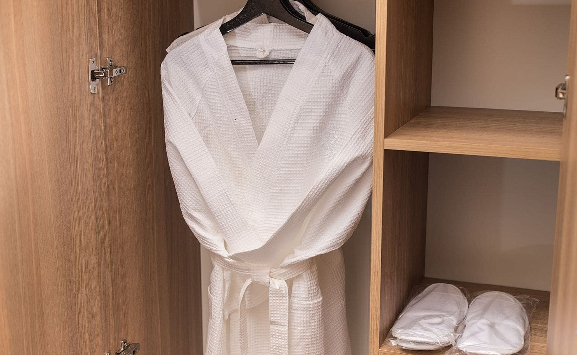 Стандарт с балконом. Бутик- отель "Репин" . Витязево