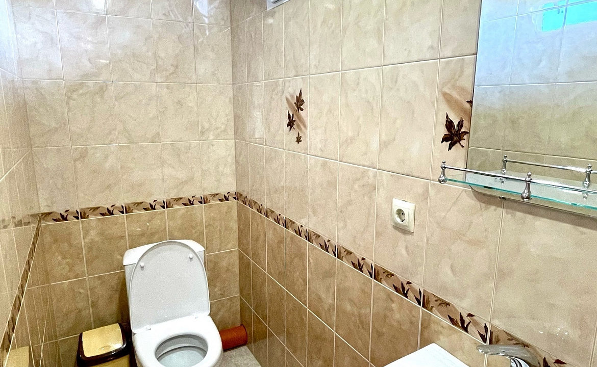 Дом 3хметиный + доп место. "Delis" (Делис). Гагра