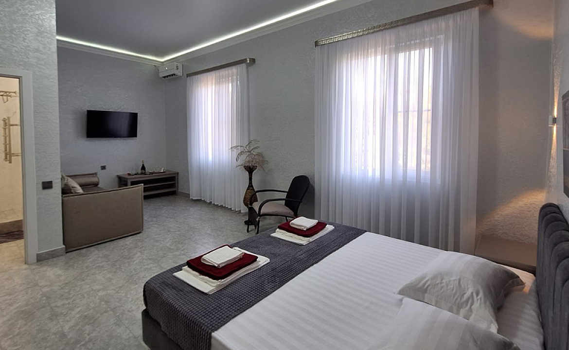 Делюкс . Гостиница Аква Вилла Багмаран . Сухум