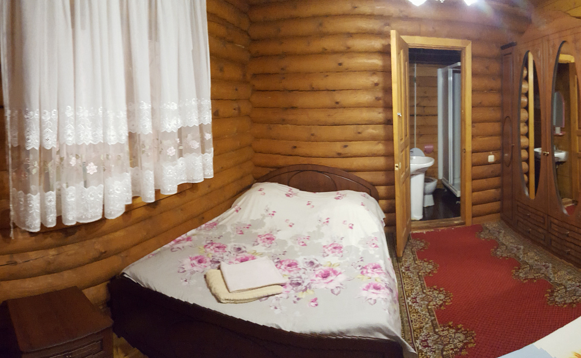 Трёхместный номер. Гостевой дом У Ирины. Пицунда