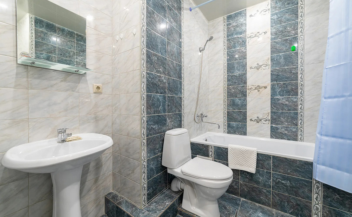 ЖК Атаман с витражными окнами и видом на море. Квартира в многоквартирном доме Deluxe apartment ЖК Атаман с видом на море. Сочи