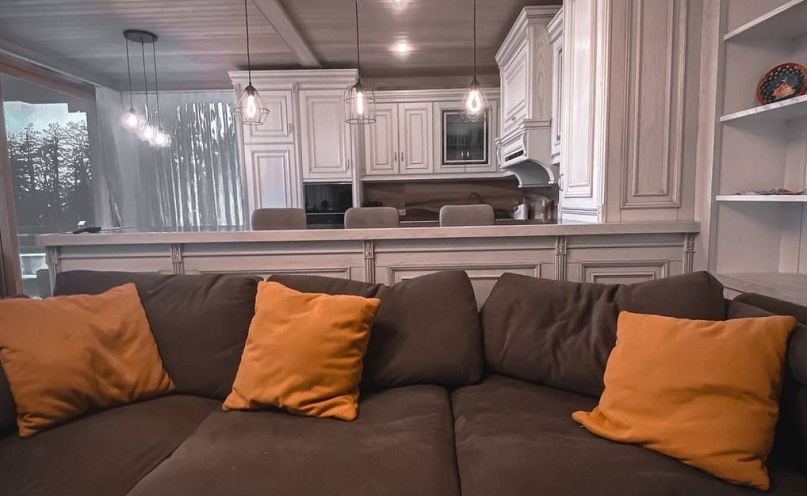 Шале 200 м. Жилье посуточно "СЧАСТЬЕ В ГОРАХ". Красная Поляна