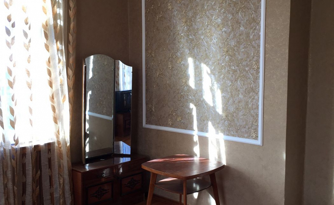 трех местный с раздельными кроватками. Гостевой дом В гостях у Заура. Сухум