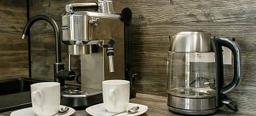 Квартира в многоквартирном доме Стильный апартамент на первой береговой с видом на море