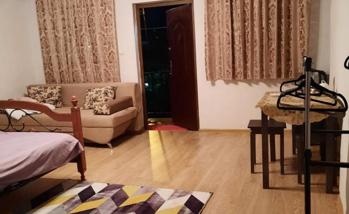 3-х местный. Частный сектор ул. Имама Шамила, 59. Сухум