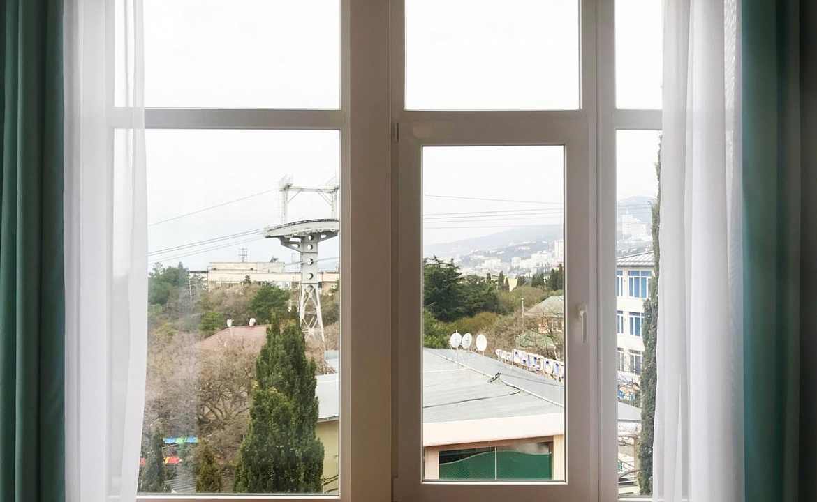 Студио с видом на море и горы. Отель Апарт-отель ПАЛЬМА. Гаспра Студио с видом на море и горы. Отель Апарт-отель ПАЛЬМА. Гаспра