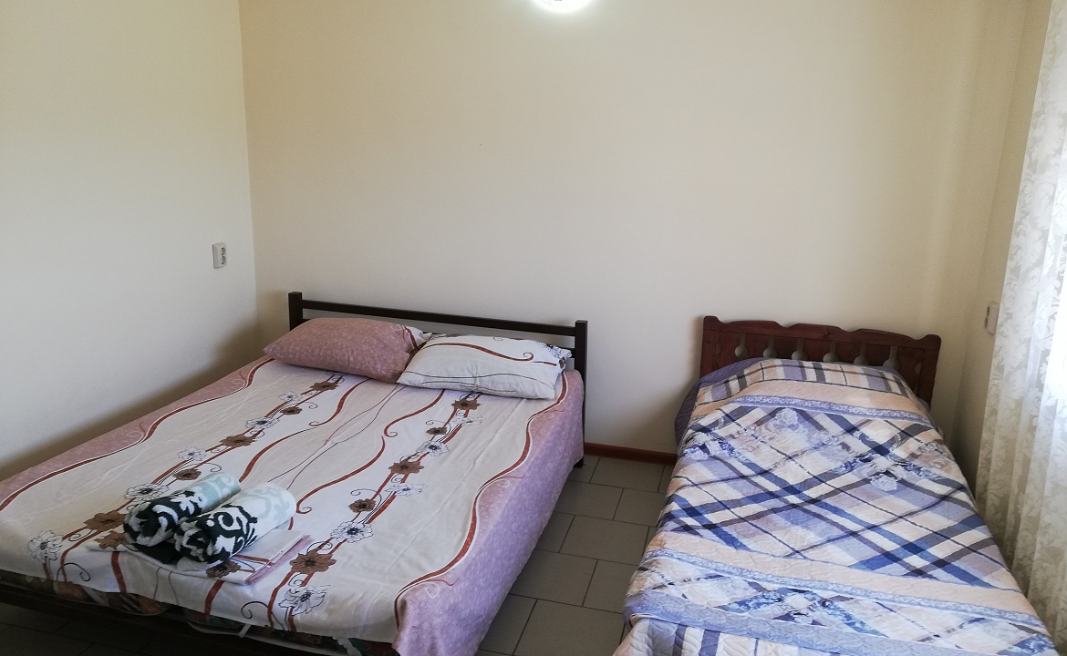 Домик у моря 4х-местный. Гостевой дом Домик у моря Пролетарская 152. Должанская