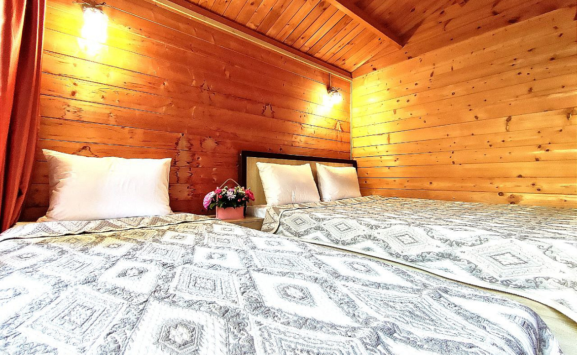 Отдельный домик в общем дворе. Гостевой дом "Цитрус". Цандрипш