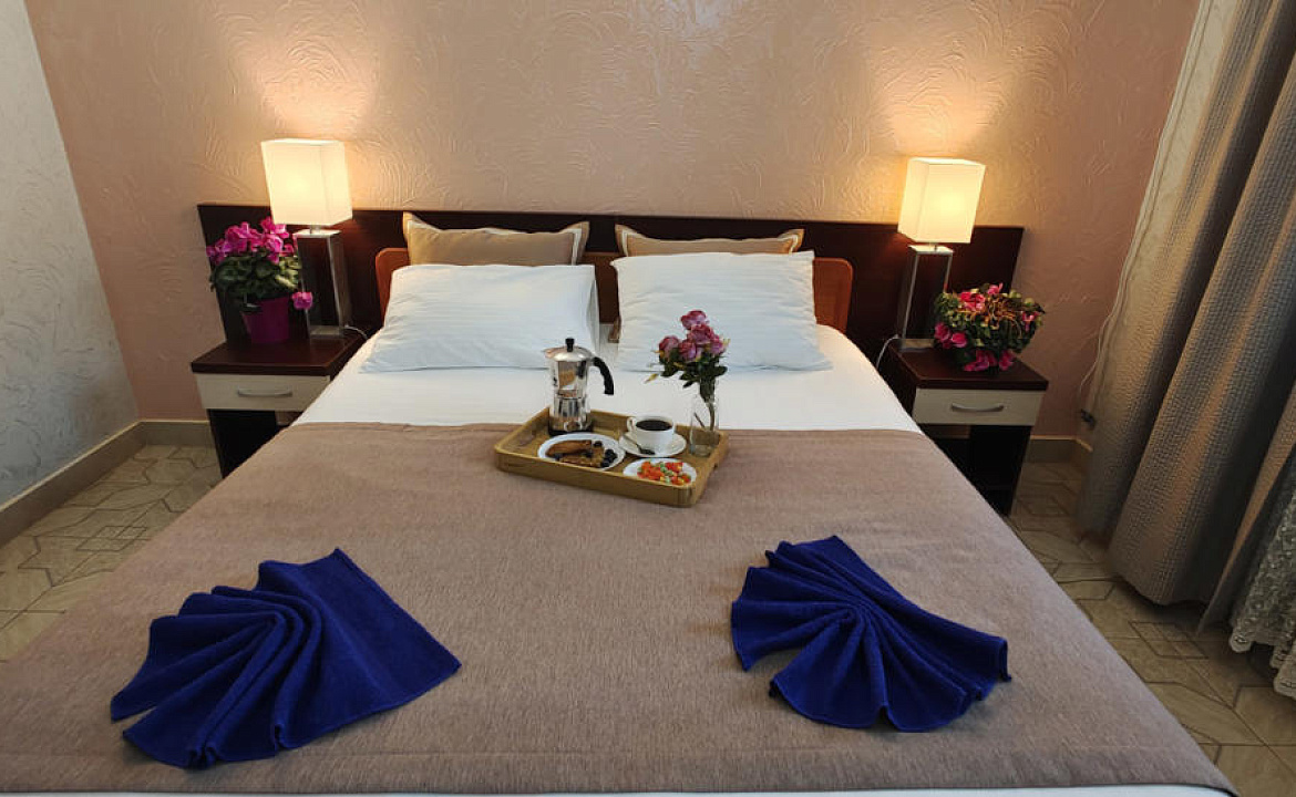 Семейный 2-х Комнатный 4-х местный, с балконом. Отель "Бавария". Витязево