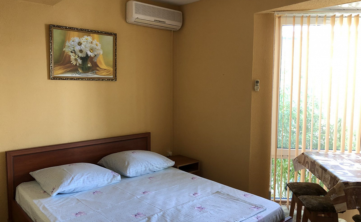 Четырехместный номер. Гостевой дом АнНи. Гаспра