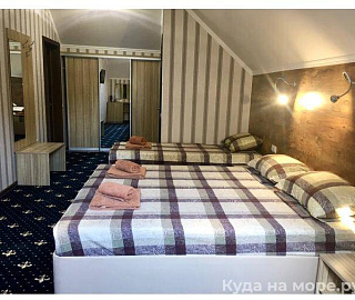 3-хместный Бюджетный (Мансарда). Гостевой дом "Солнечный". 3-хместный Бюджетный (Мансарда). Гостевой дом "Солнечный".