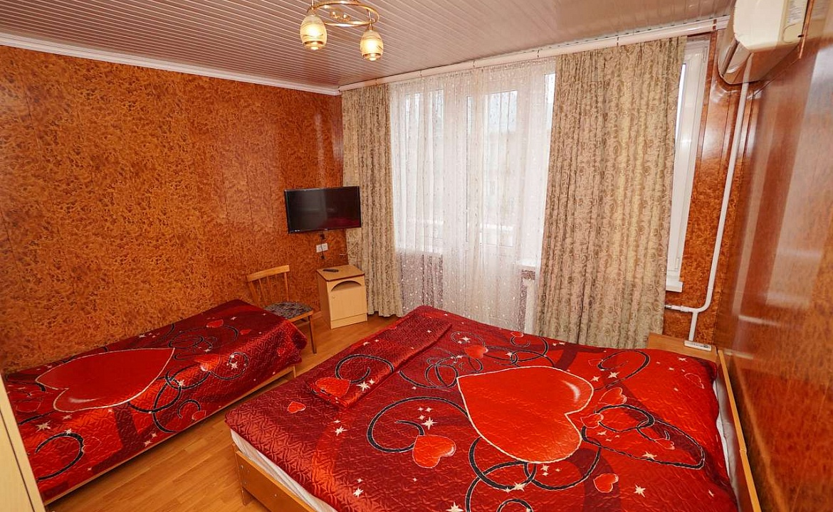 Трехместный Стандарт. Гостевой дом Амина. Сочи