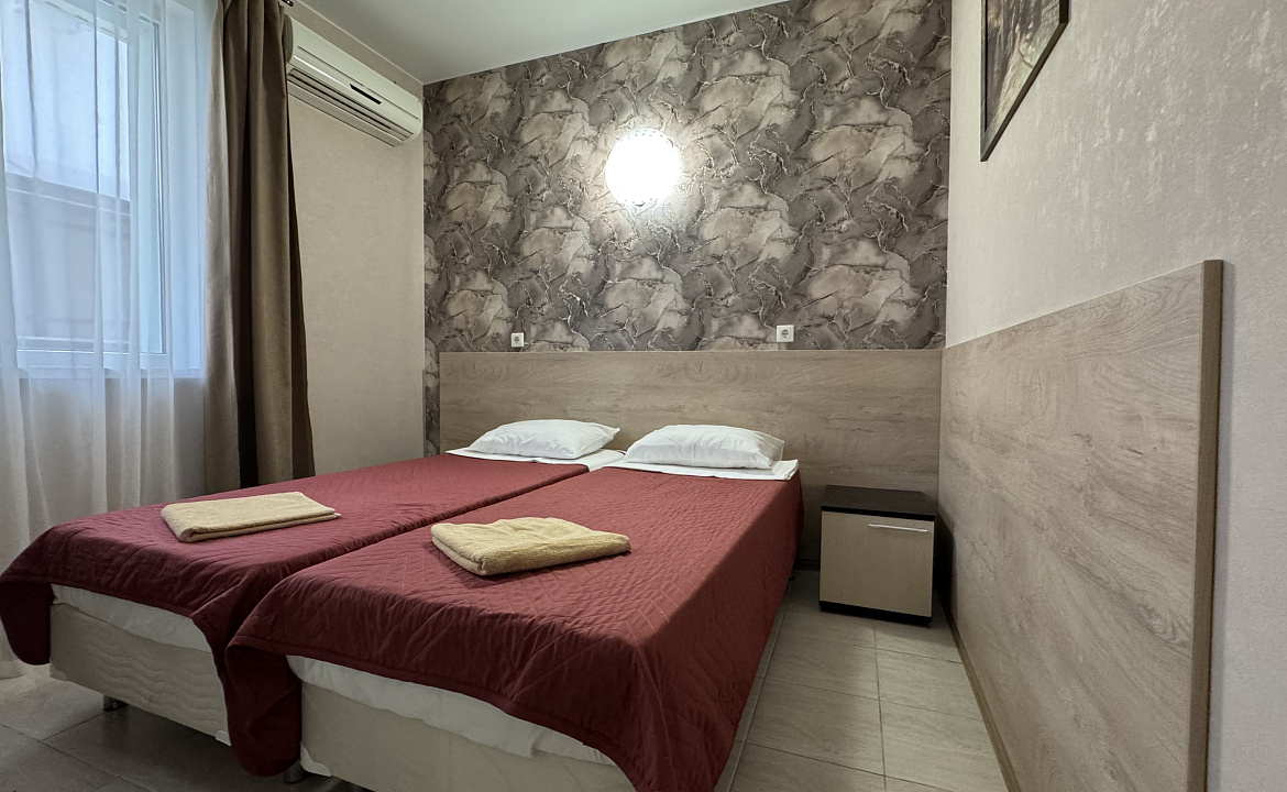 2-х местный номер (без балкона). Гостевой дом «Акварель». Ольгинка