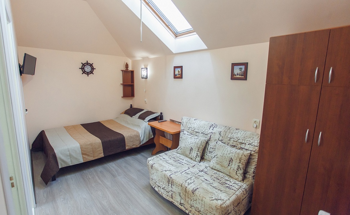 Семейный двухкомнатный. Частный сектор "Relax". Ейск