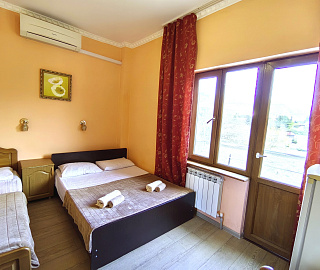 Трехместный номер «Комфорт». Гостевой дом "Цитрус". 