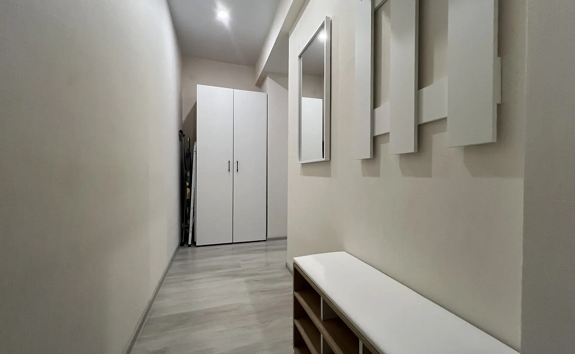 Просторная квартира цу моря с видовыми балконами 178к2. Светлая квартира с террасой и морем. Дагомыс