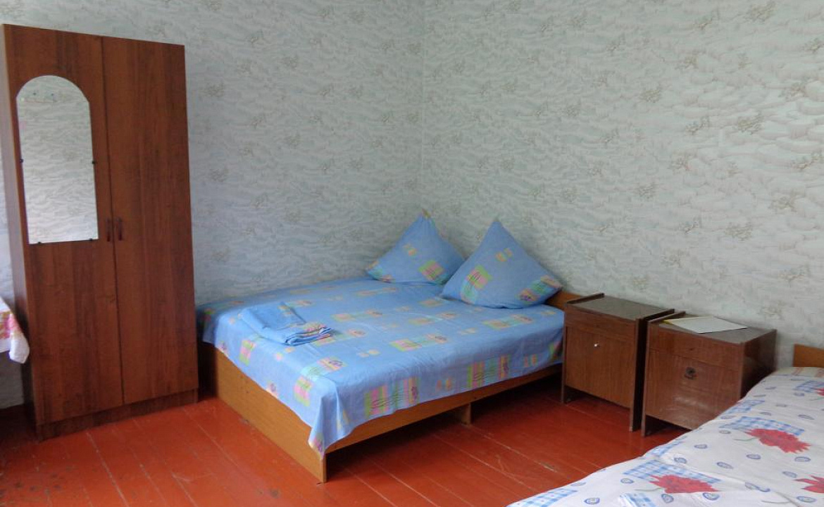 Номер 2-Х,3-х,4-х местные. Частный сектор Приморская 2 в Пицунде. Пицунда