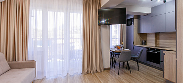 Квартира в многоквартирном доме Квартира на первой линии с отдельной спальней