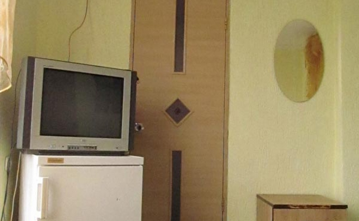 Четырехместный номер стандарт с кухней. Гостевой дом "У Леопольдовича". Малореченское